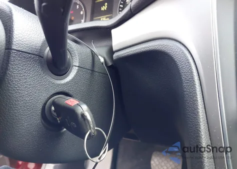 2015 Volkswagen Passat 1.8T Wolfsburg Edition z USA, uszkodzony, nr VIN 1VWAT7A36FC047132